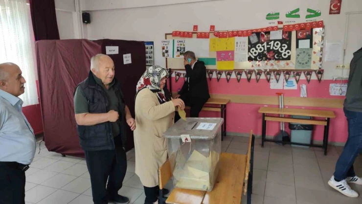 Aydınlıkevler Mahallesi 3. Kez Muhtarlık Seçimine Gitti