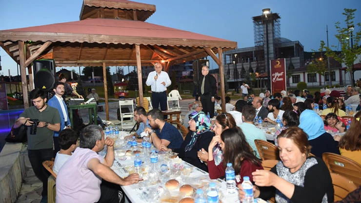 Babaş, bölge çalışmalarını vatandaşlarla paylaştı