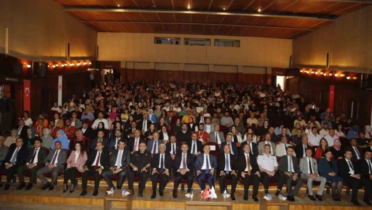 Bağımlılıkla Mücadele Eğitim Programı Düzenlendi