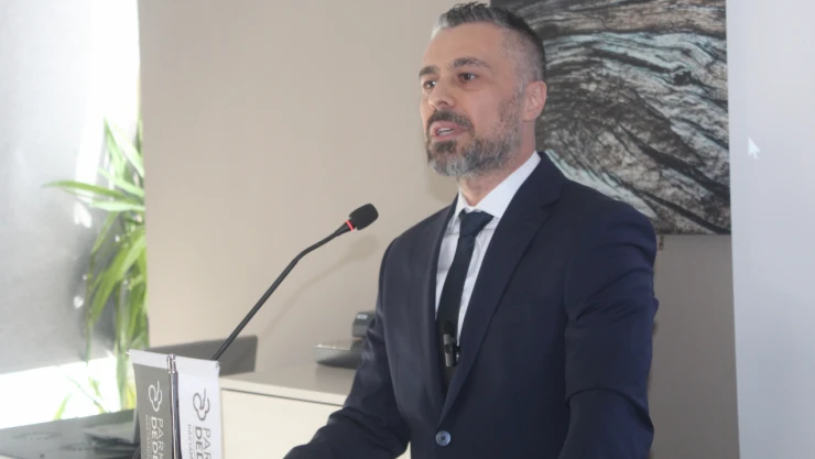 Bağımsız Belediye Başkan Adayı Bora Çapraz: 'Söylemler Değil Eylemler Önemlidir'