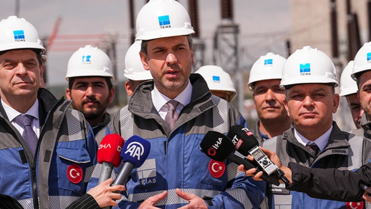 Bakan Bayraktar: 'Şebekemiz Güçlü Bir Şekilde Ayakta Duruyor'