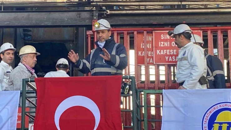 Bakan Bayraktar, Maden İşçileriyle Yemek Yedi