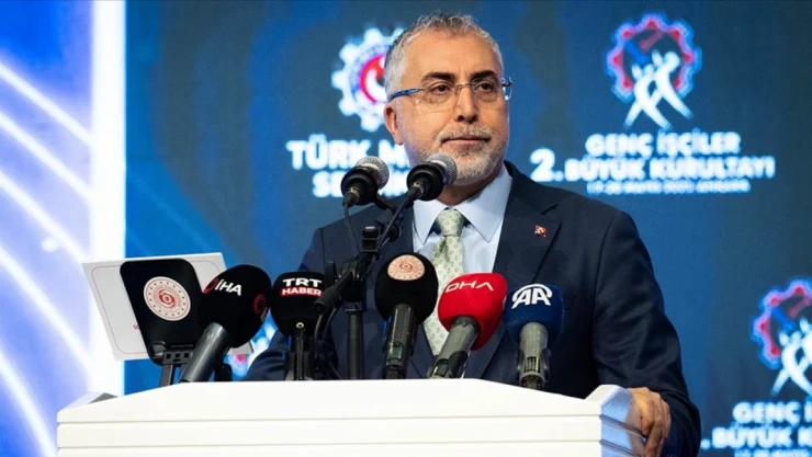 Bakan Işıkhan'dan Gençlik Vurgusu