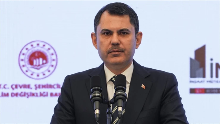 Bakan Kurum, 1 Mayıs'ı Kutladı