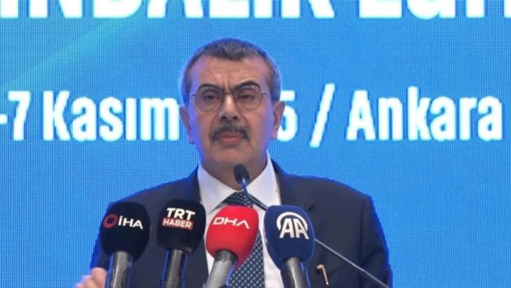 Bakan Tekin: '45 Farklı Ülkede 2 Bin 785 Bursiyerimiz Var'