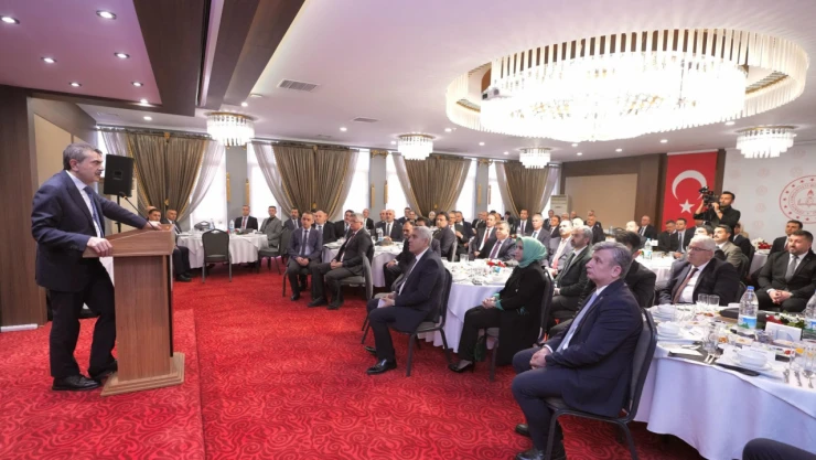 Bakan Tekin, Milli Eğitim Müdürüyle Bir Araya Geldi