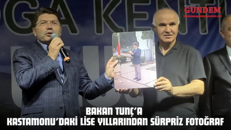 Bakan Tunç'a Kastamonu'daki Lise Yıllarından Sürpriz Fotoğraf
