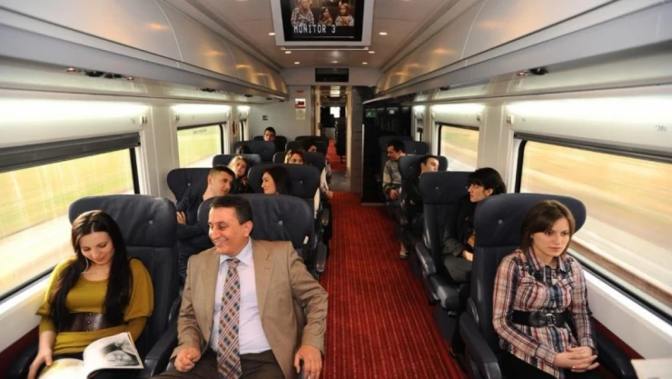 Bakan Uraloğlu: '933 Bin 929 Kişi Ulaştırma Hizmetlerinden İndirimli Faydalandı'