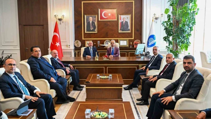 Bakan Uraloğlu Çorum'da Bir Dizi Ziyaret Gerçekleştirdi