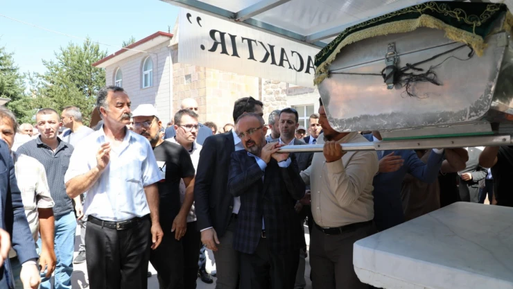 Bakan Yardımcısı Turan Çankırı'da cenaze törenine katıldı