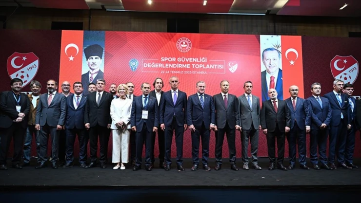 Bakan Yerlikaya Talimat Verdi: Protokol Tribünlerinde De Zorunlu Olacak