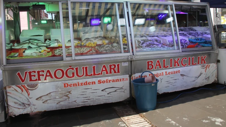 Balık Tezgahlarına İlgi Az