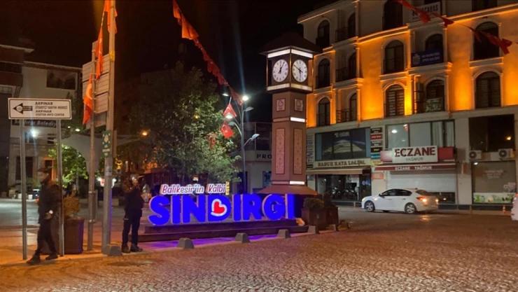 Balıkesir'de 4,9 Büyüklüğünde Deprem