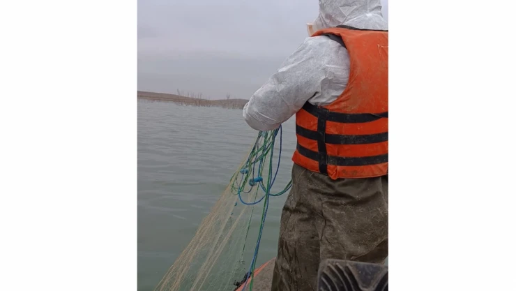 Barajdan 3 Bin 800 Metre Uzunluğundan Hayalet Ağ Çıktı