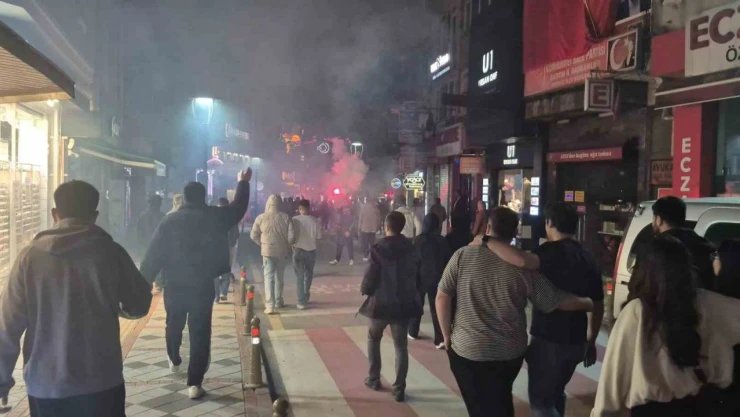 Bartın'da Beşiktaş Taraftarların Galibiyet Sevinci