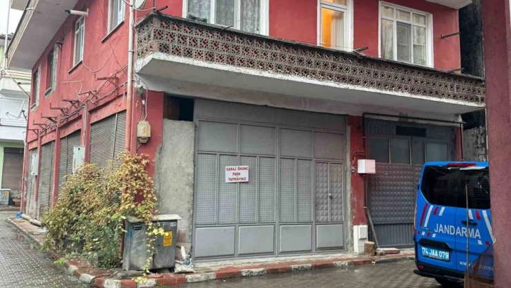 Bartın'da Bir Kadın Evinde Ölü Bulundu