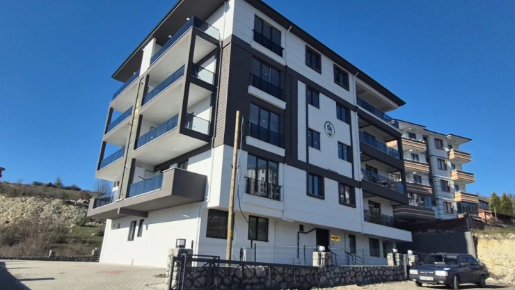 Bartın'da Çatıdan Düşen İşçi Hayatını Kaybetti