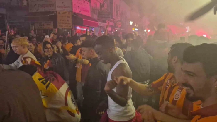 Bartın'da Galatasaray Taraftarının 5. Yıldız Coşkusu