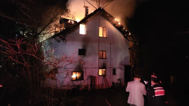 Bartın'da yangın, yaşlı çift hayatını kaybetti