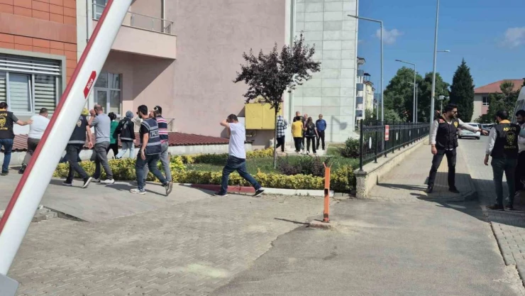 Fuhuş Operasyonunda 4 Tutuklama