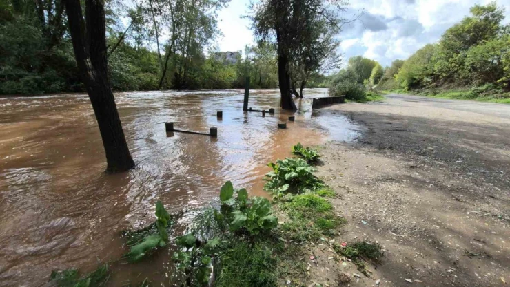 Bartın Irmağı Taşmaya Başladı