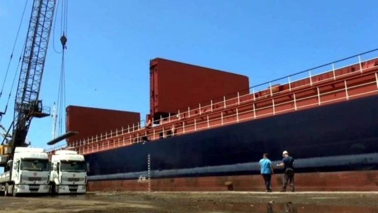 İhracat Yüzde 27,5, İthalat Yüzde 22,39 Oranında Düştü