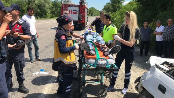 Bartın yolunda trafik kazası: 1'i ağır 6 yaralı
