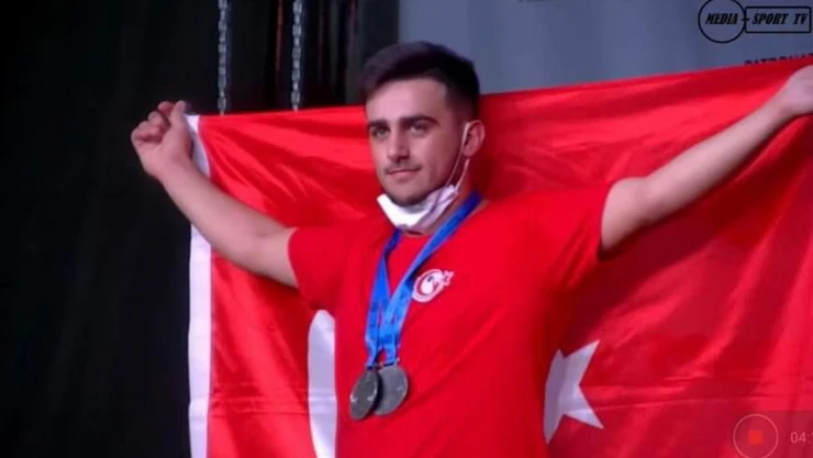 BARÜ'lü halterciden Avrupa üçüncülüğü