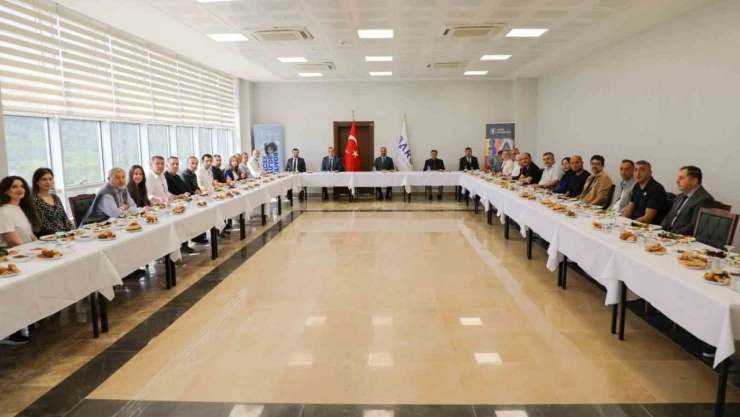 BARÜ Rektörü Akkaya, Medya Temsilcileriyle Buluştu