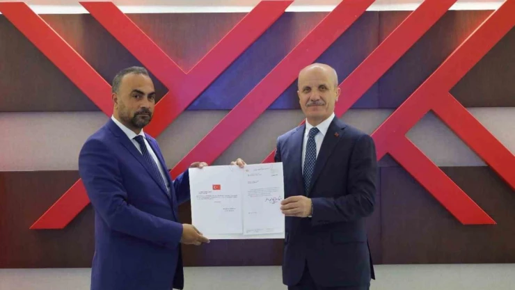 BARÜ Rektörü Akkaya Mazbatasını Aldı