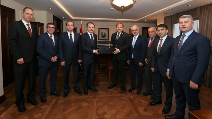 Başbakan Yardımcısı Çavuşoğlu, BİK heyetini kabul etti