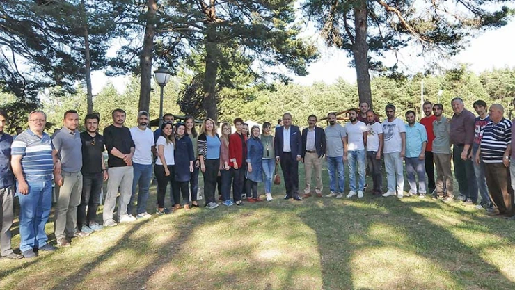 Basın mensupları, piknikte buluştu