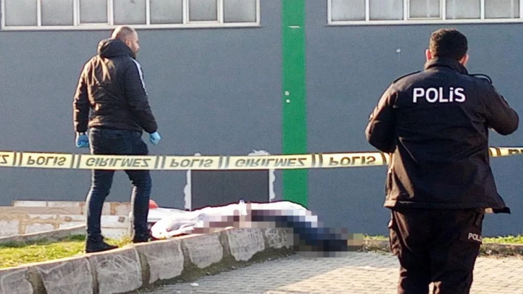 Başından Vurulmuş Halde Bulundu