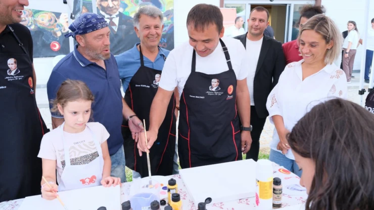 Başkan Baltacı Önlüğü Giydi, Sanat Ekinliğine Ortak Oldu
