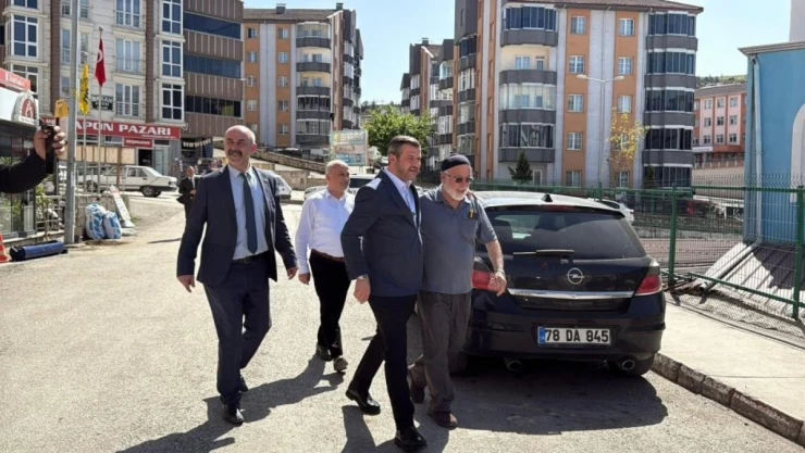 Başkan Çetinkaya Karabük Mahallesi'ndeki Çalışmaları İknceledi