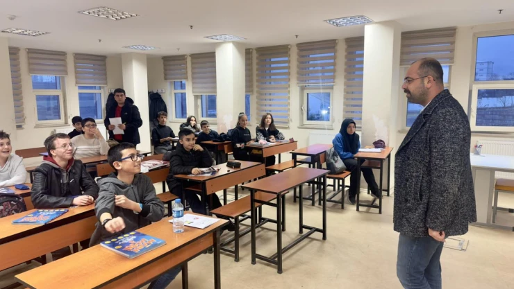 Başkan Kavaklıgil'den Belediye Kurslarına Ziyaret