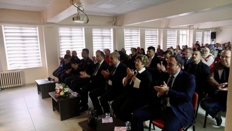 Başkan Yanık, Öğretmenler Günü Programına Katıldı