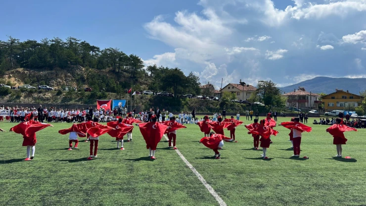 Bayram Coşku İçinde Kutlandı