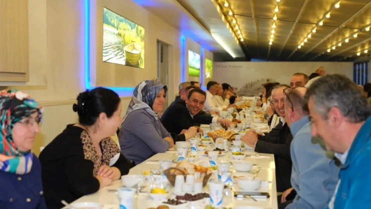 Belediye Başkanı Hasan Baltacı, Emeklilerle İftar Programında Buluştu