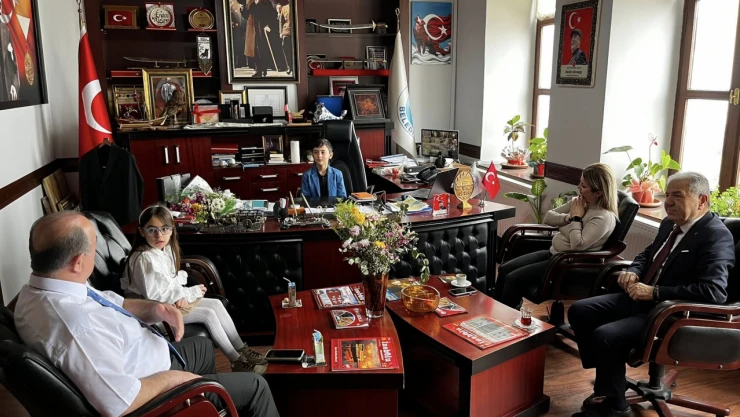 Belediye Başkanı Uzuner, Çocukları Ağırladı