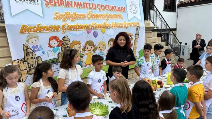 Beslenme Çantalarını Kendileri Hazırladılar