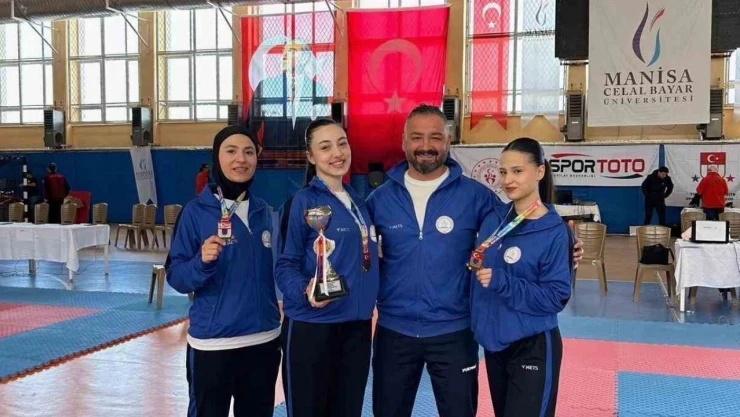 BEUN  Kadın Kata Takımı Türkiye 3'üncüsü Oldu