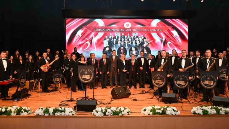 Türk Armoni Yıldızları Konseri Dinleyenleri Büyüledi