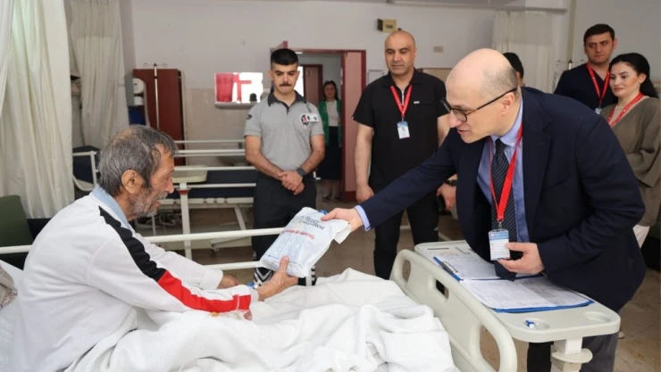 Hastanede Bayramlaşma Programı Gerçekleştirildi