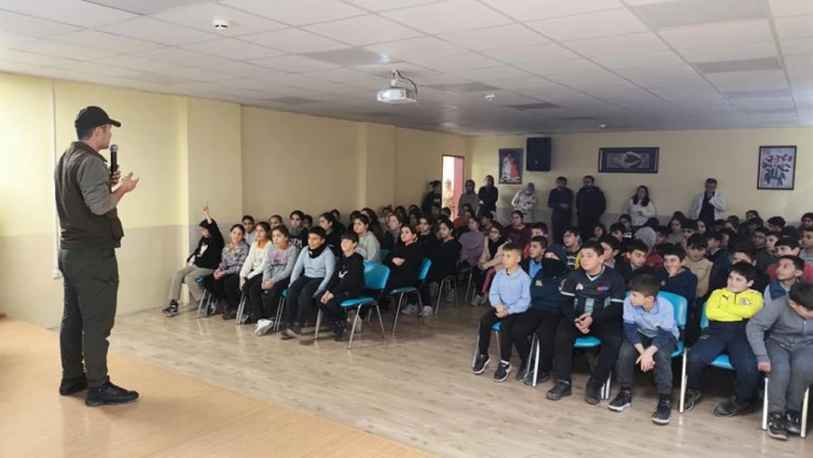 Bin 536 Öğrenci Can Kulağı İle Dinledi