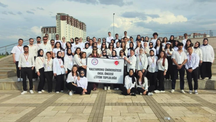 Binden Fazla Minik Çocuk Doyasıya Eğlendi