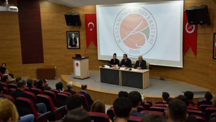 Bir Dünya Lideri Atatürk Paneli Düzenlendi