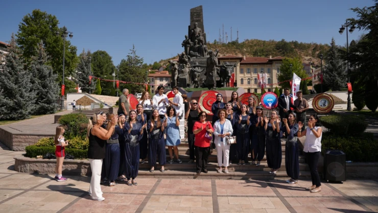 Birleşik Kamu-İş, Eğitim-İş Ve ADD'den Ortak Kutlama