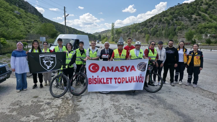Bisikletlilerin Selanik'ten Samsun'a Taşıdığı 'Ata toprağı' Amasya'ya Ulaştı
