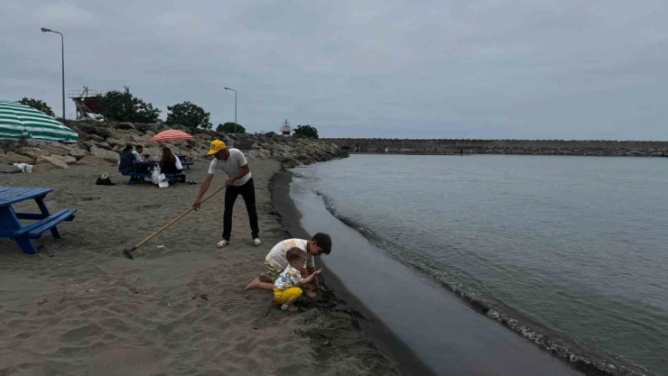 Orada Sezon Boyu Deniz Girmek Yasak